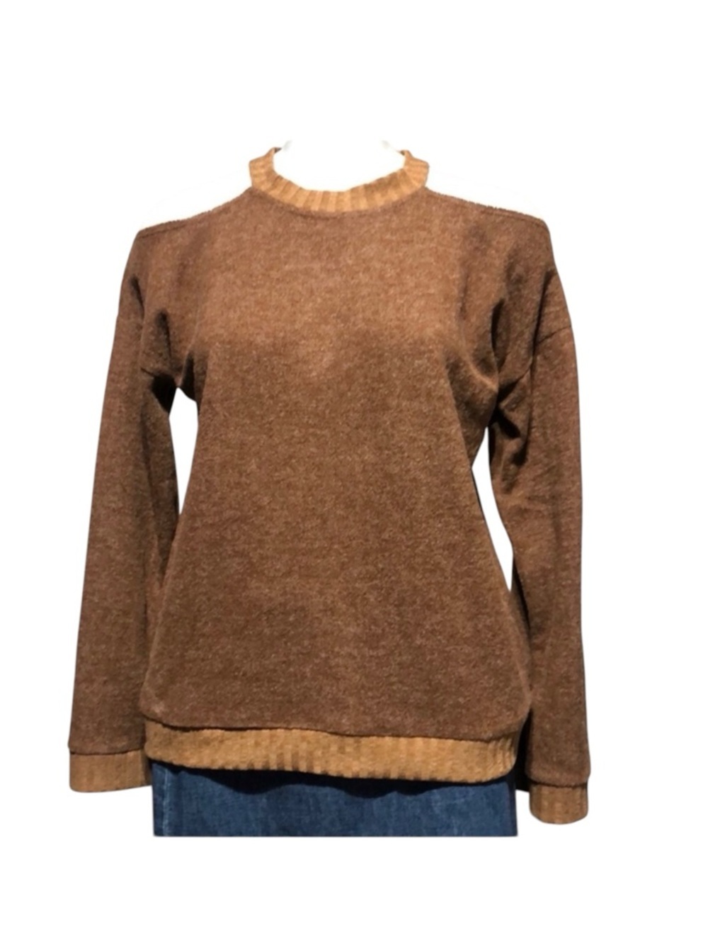 Hem & Thread Cold shoulder brown super soft sweater Size M
